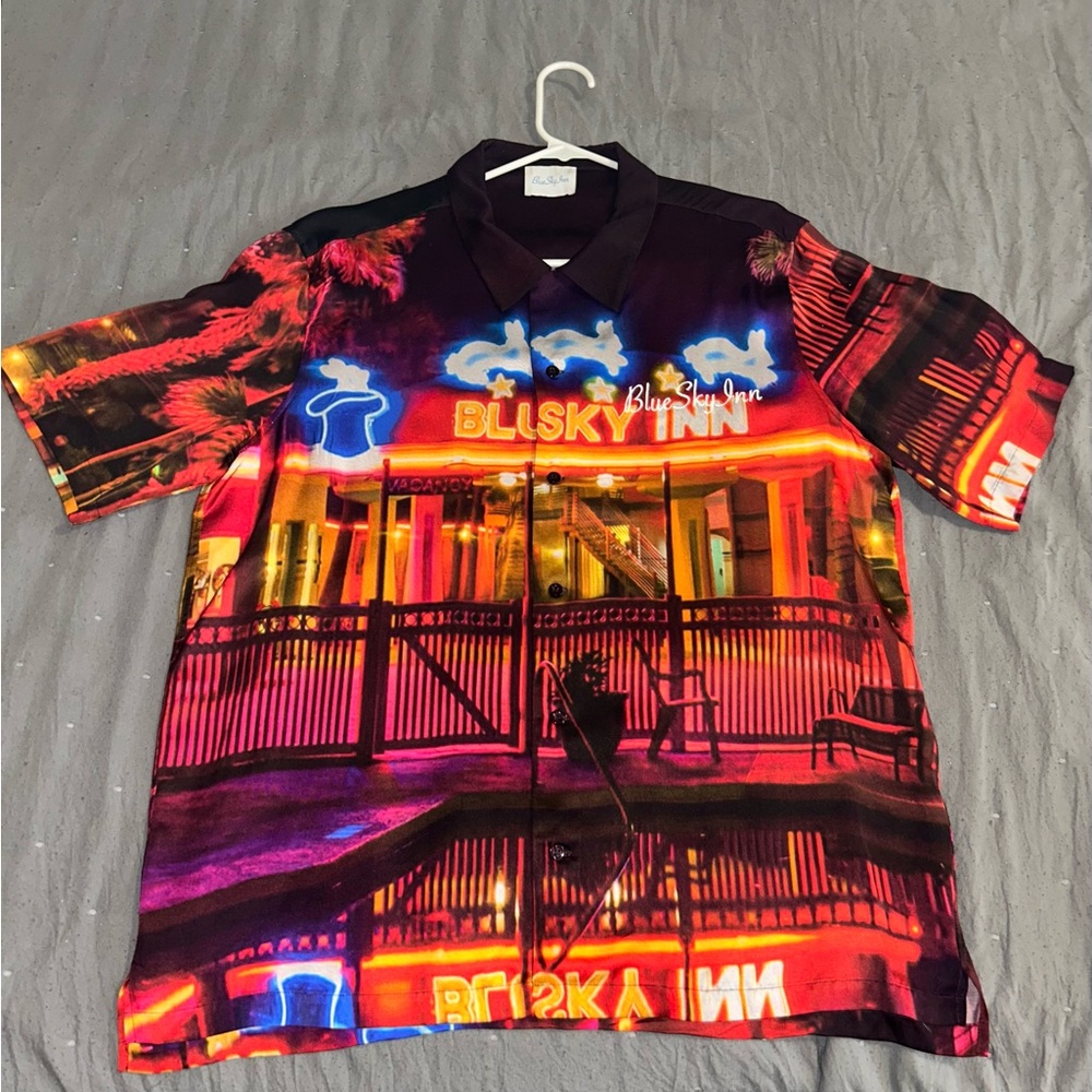 Blue sky inn shirt